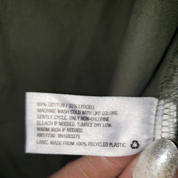 Button Up Size Lg - Picture 3 of 4